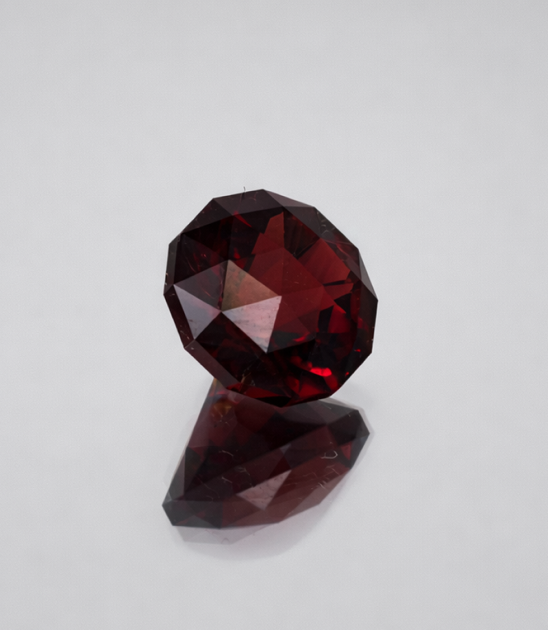 Гранат природный